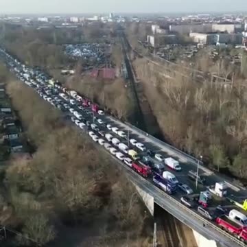 German Farmers Bring Traffic to Its Knees in Multiple Locations - Reloaded from Vigilant News Network