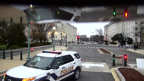 0672USCG00K25SouthBarricadeInbound_2021-01-06_07h39min32s280ms.mp4