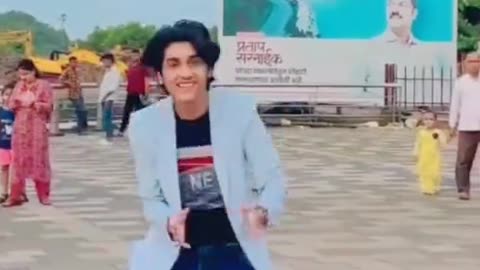 Excellent funny dance