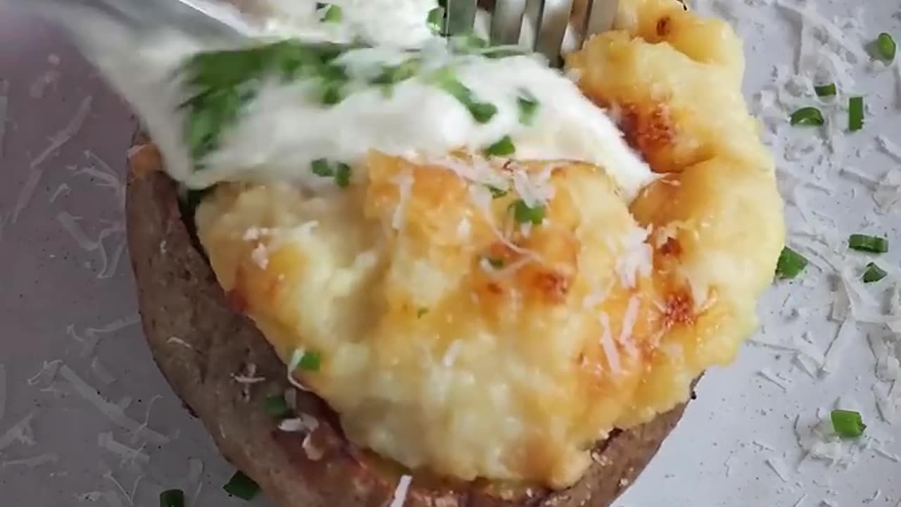 Garlic butter jacket potatoes