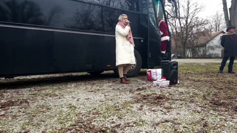 Frauen Bustour Demo in Landshut mit Eva Rosen und Alexandra Motschmann am 16.12.2020