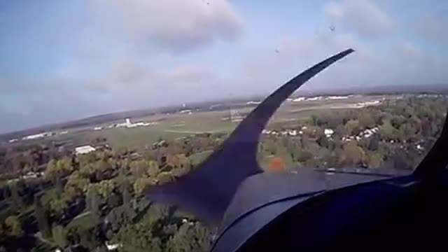 11-3-17 Stinson N8935K Flying