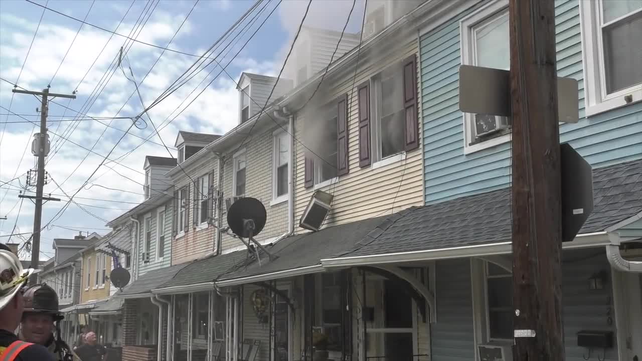 Firefighters quickly douse fire in bedroom