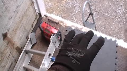 The Off Grid Project 21 Back to work & a leak
