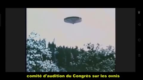 Ce film d'OVNI enregistré par un scientifique avec une caméra 16 mm dans les années 1970 authentique