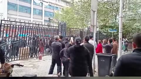 Anti Covid Lockdown Protest in China is Escalating!