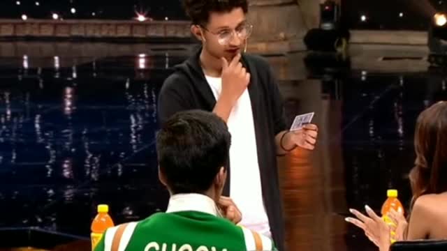A India boy do best cards magic in talent show. // Best card magic for ever
