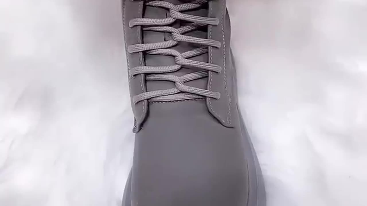 Trending Video Tie the Shoelaces