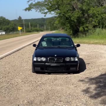 Exploring the countryside in an e36 M3