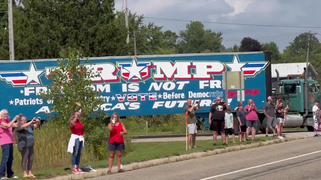 VIDEO: Trump on his way to Alro Steel in Potterville, Michigan… MASSIVE CROWD #MAGA