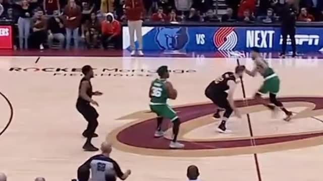 INSANE Jayson Tatum POSTER DUNK vs The Cavs 😳