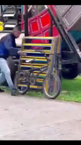 I found some new SPIKE BIKE... Anti bike theft videos! Enjoy!🤣🤣