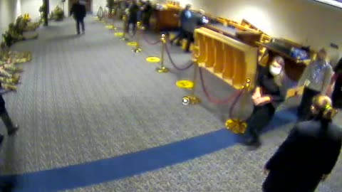 1476HSOB02SH211Hallway_2021-01-06_18h40min01s490ms.mp4