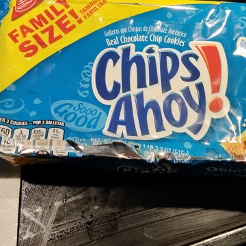 Eating Nabisco Chips Ahoy! Real Chocolate Chip Cookies, Dbn, MI, 9/18/23
