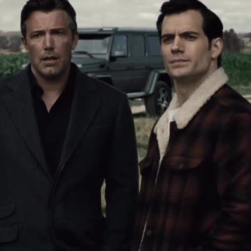 Superman’s reaction is priceless 😅