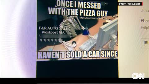 Pizza delivery guy gets insulted, Internet gets revenge