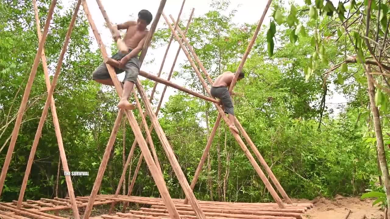 39 Day Complete Bamboo Two-Story House And Swimming Pools[Full Video]