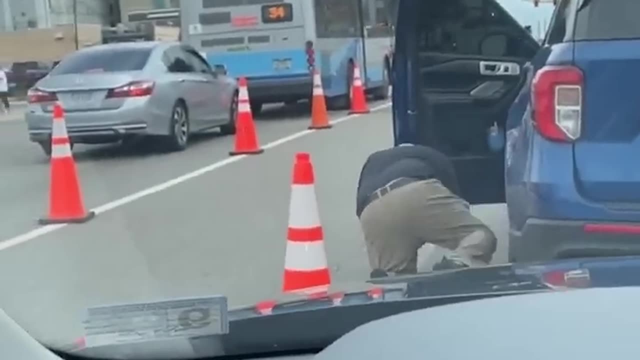 Road rage incident escalates when driver pulls gun #shorts news.