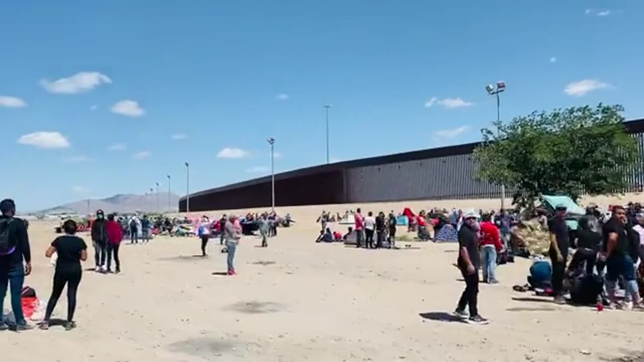 El Paso on the US side of the border there are 100s of illegal migrants camping out