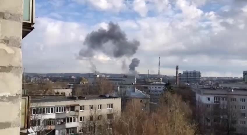 Útok na dodávky západních zbraní ruskými raketami ve Lvově 17.4.