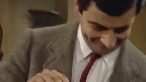 Mr bean pulls a cracker 🍘! | Mr bean official video| funny clips |#shorts