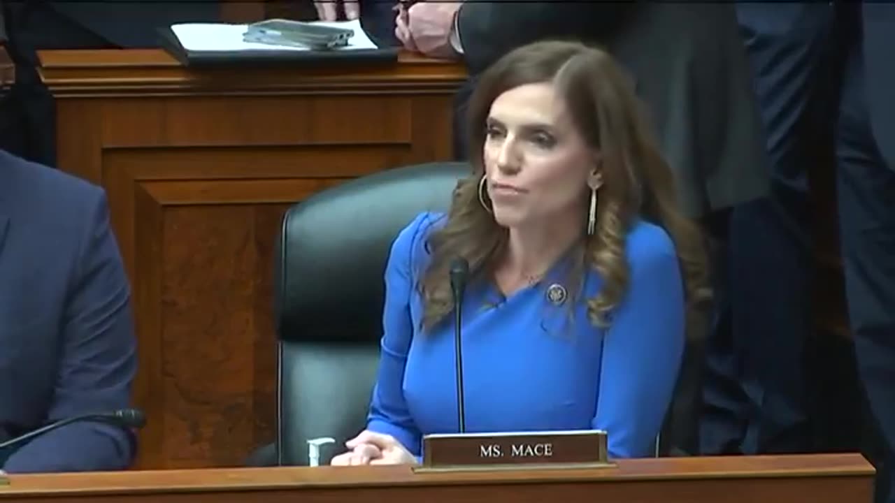 Rep Nancy Mace GOES OFF at Hunter Biden for defying congressional subpoena.