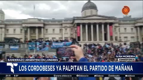 BANDERAZO por La Scaloneta en Londres: alentaron a la Selección en la previa a la Finalissima