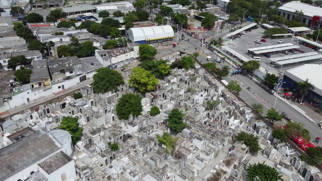 Helene deja en EE.UU. cerca de 90 muertos, graves inundaciones y cortes de luz