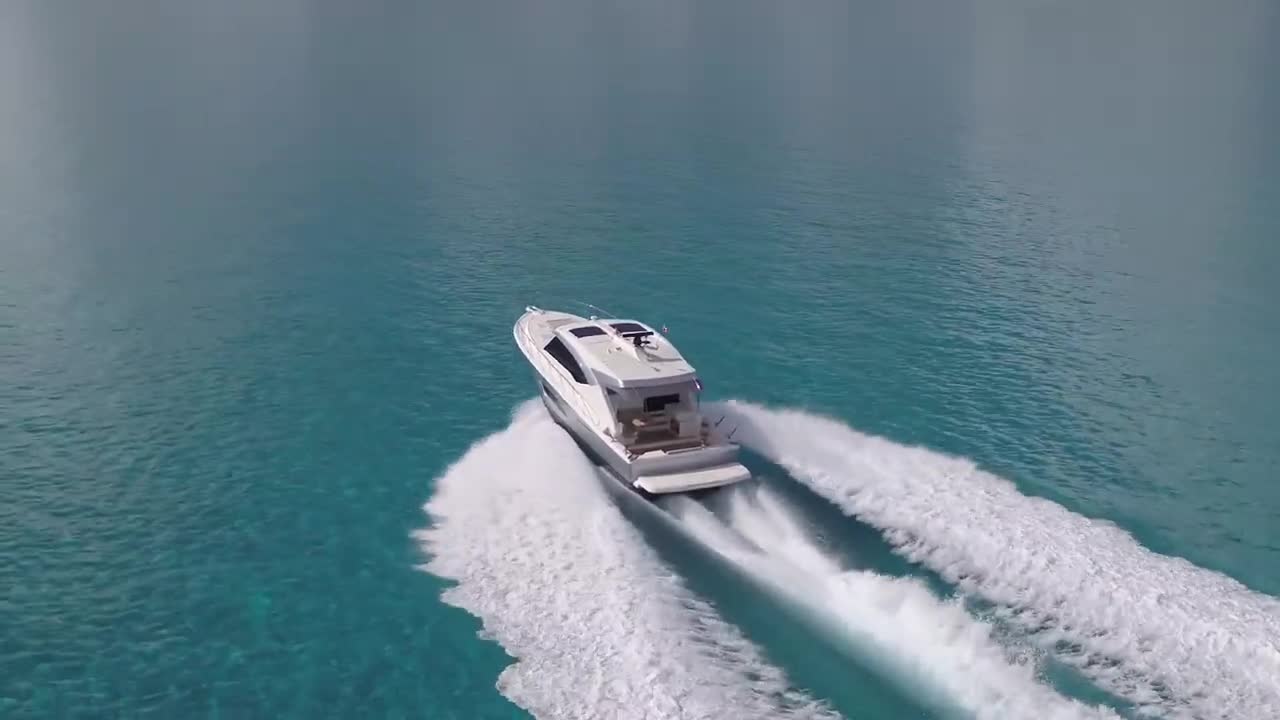 Discover the freedom of the Riviera 575 SUV