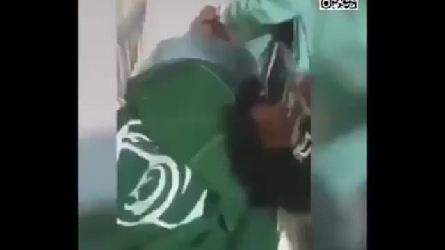 Pourquoi ne voit-on pas ces vidéos au 20h de Pujadas ?