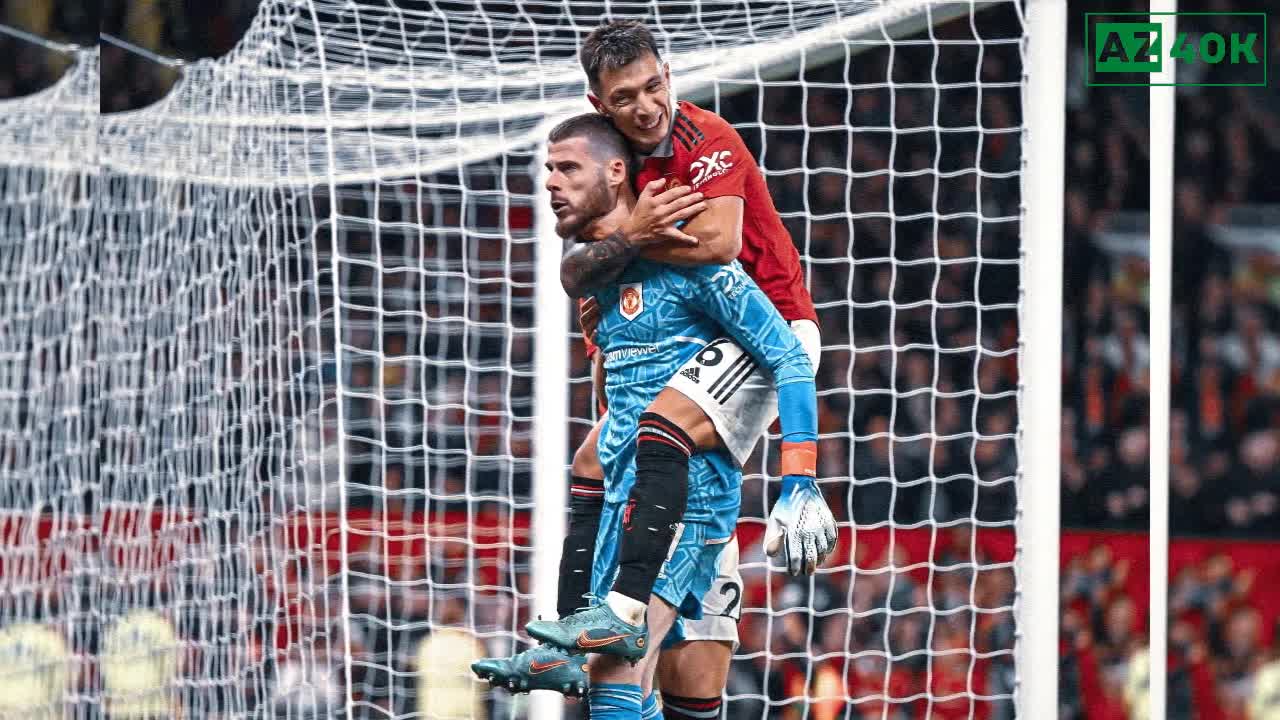 Man Utd Supporters Chant 'Argentina' For Lisandro Martinez vs West Ham United