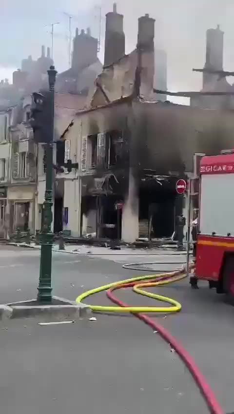This building survived 2 World Wars but it couldn't survive the muslim intifada - HaloNews