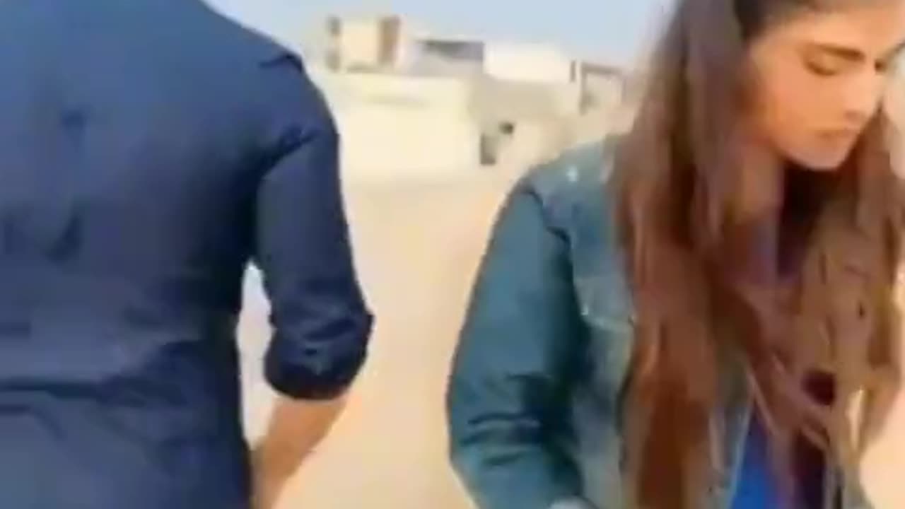 Jism to Bazaar mein milte Hain