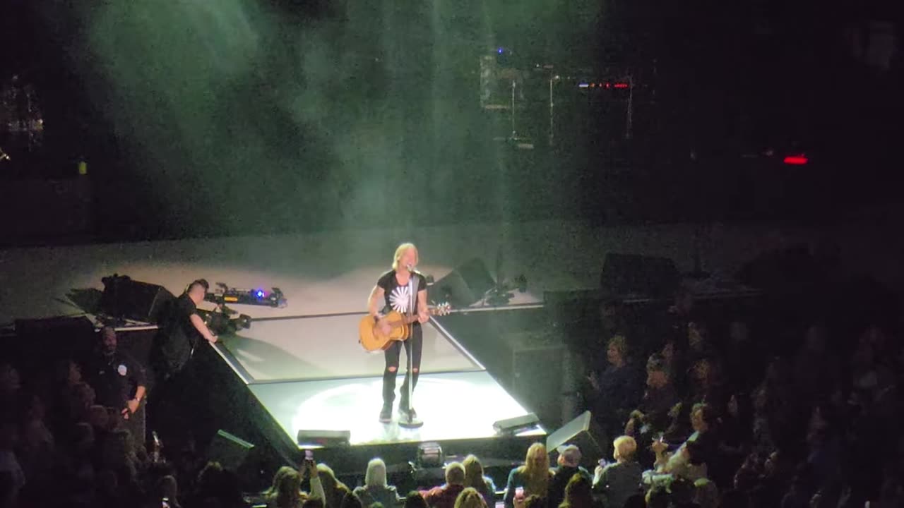 Keith Urban - Stupid Boy 11-5-2022 St Paul