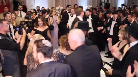 Most epic Jewish wedding dance