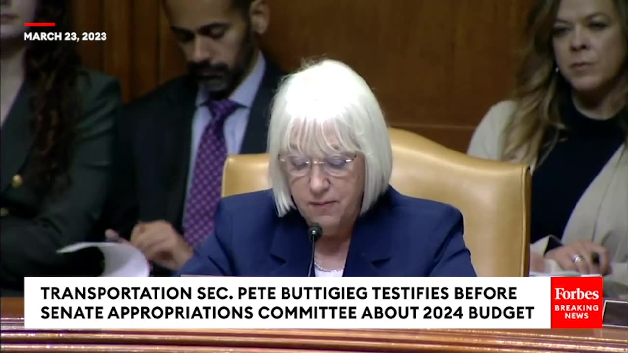 'Keeping Our Country Strong Means Keeping Our Infrastructure Strong'- Patty Murray Touts DOT Funding