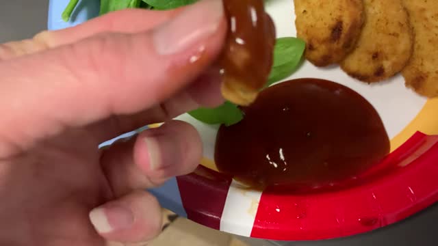 Glass Shard in Austin's Own BBQ Sauce - No Response from Company