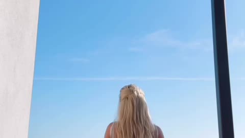 Enjoy Sun rise with Savannah bond 🥵💦