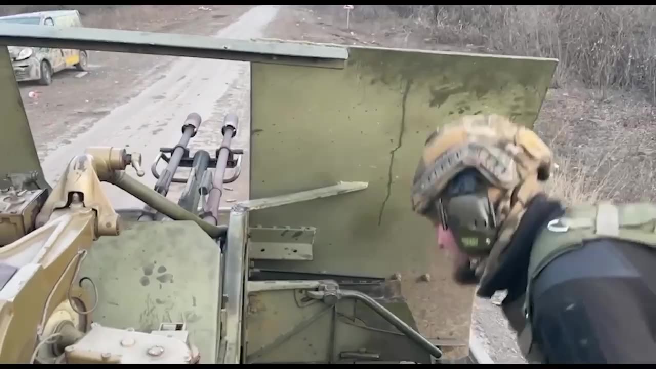 Footage From Ukrainian AAA Unit