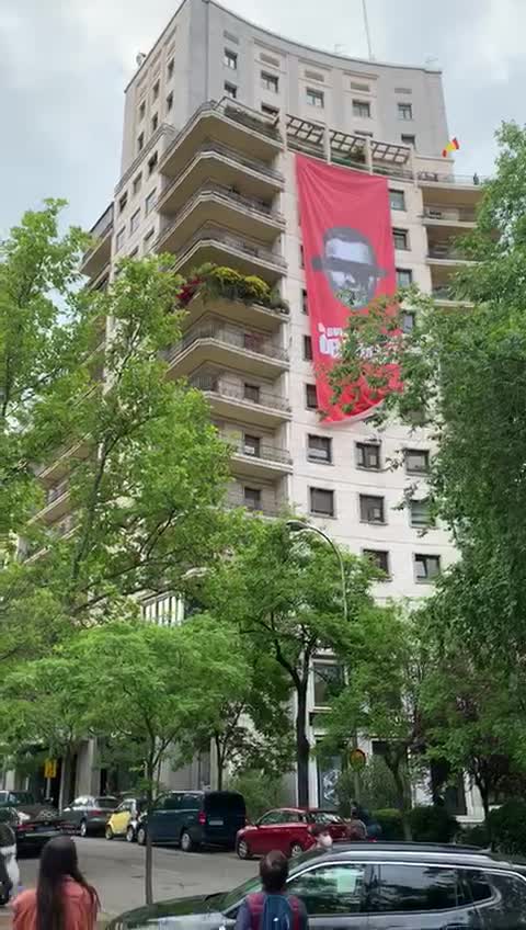 Madrid desafía el miedo a la represión del régimen Sánchez con banderas de España