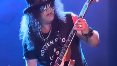 Slash (musician)