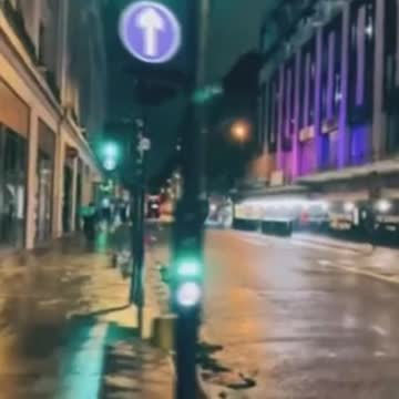 Giant Christmas Balls Barrel Down The Street Due To Heavy Winds In London
