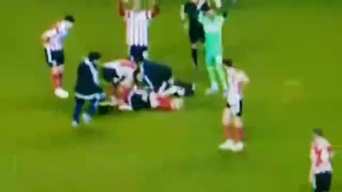 Soccer player has seizure during game