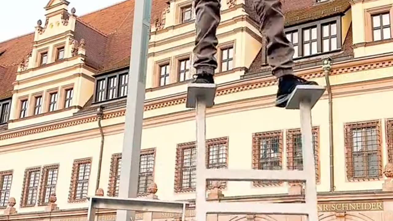 How much is a pound 🤯 the amount 😉 the house is the sky is