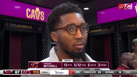 Donovan Mitchell applauds Cedi Osman's game against the Heat