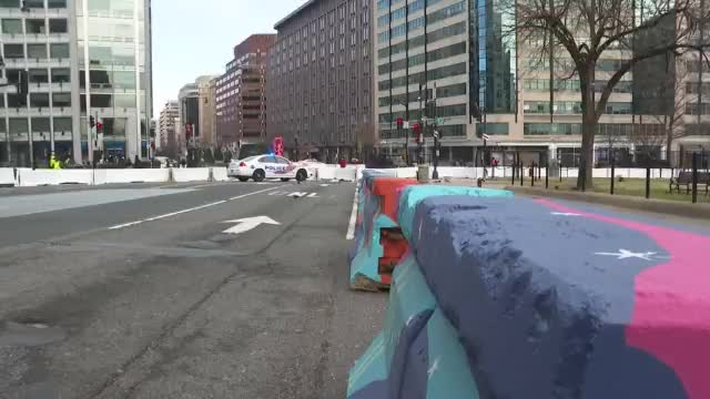 Following the Capitol, the White House "is being transformed" for the inauguration of the elected