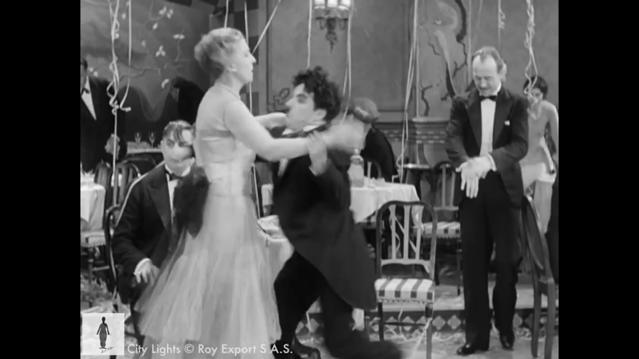 Nightclub scene (City Light ) Charlie Chaplin | Celebraty World