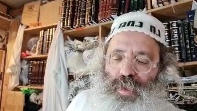 לא ניתנה תורה אלא למשה ולזרעו ומשה נהג בה טובת עין ונתנה לישראל - שיר נ נח מסכת נדרים דף לח