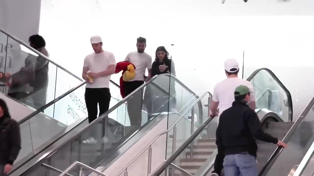 Triplets Respawn on Escalator Prank!