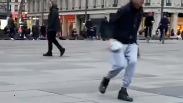Her reaction is crazy ! (Rating people at handball ) 🤾♀️ #shorts